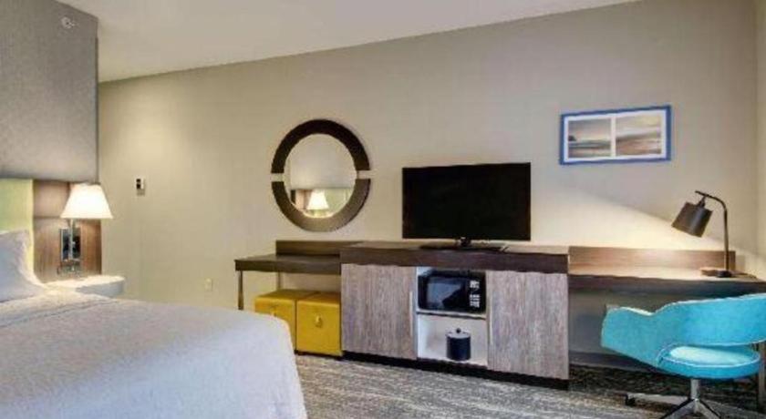 Hampton Inn & Suites Boston/Stoughton Exterior photo